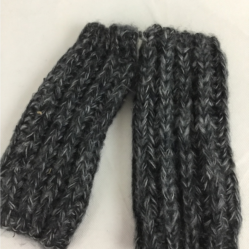Fingerless Knitted Gray Sequin Gloves, 8” Long. NEW. Tags Missing